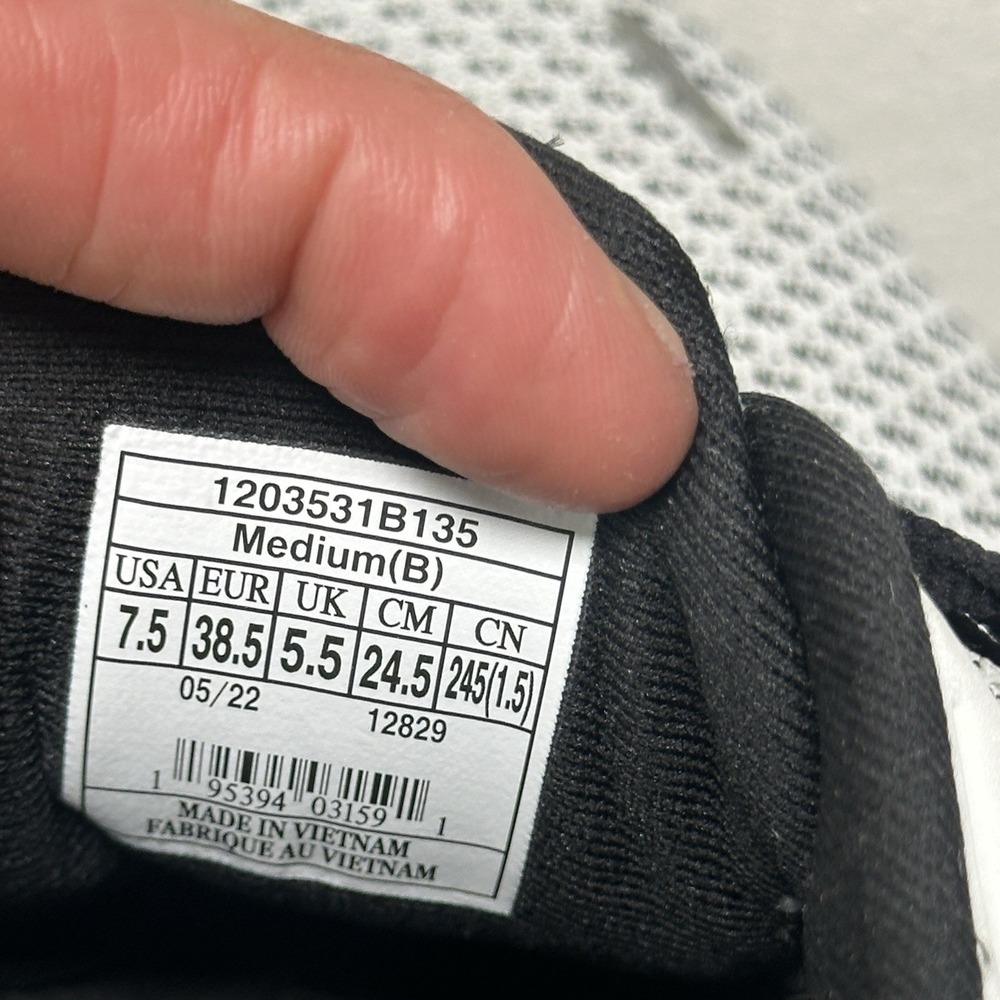 Brooks Adrenaline GTS 22 Womens Size 7.5 Running Shoes White Black 1203531B135 - Picture 16 of 16